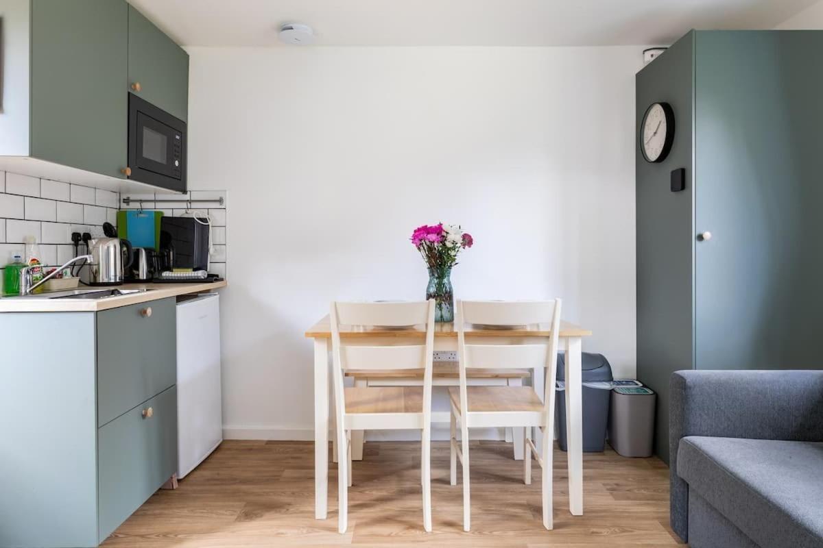 Апартаменты Salisbury Guest Annex Экстерьер фото